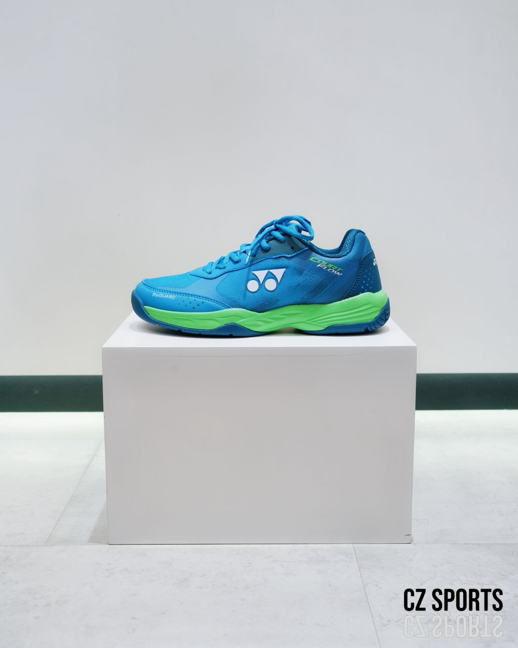 YONEX COURT FLOW BADMINTON SHOE - VIVID BLUE/CONSAIR