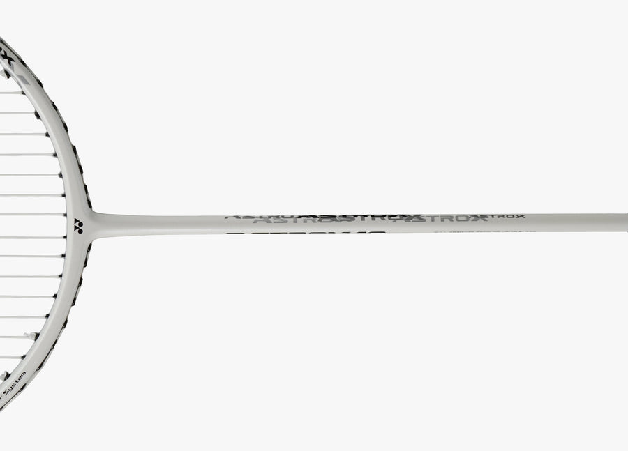 YONEX ASTROX 10 - WHITE BLACK