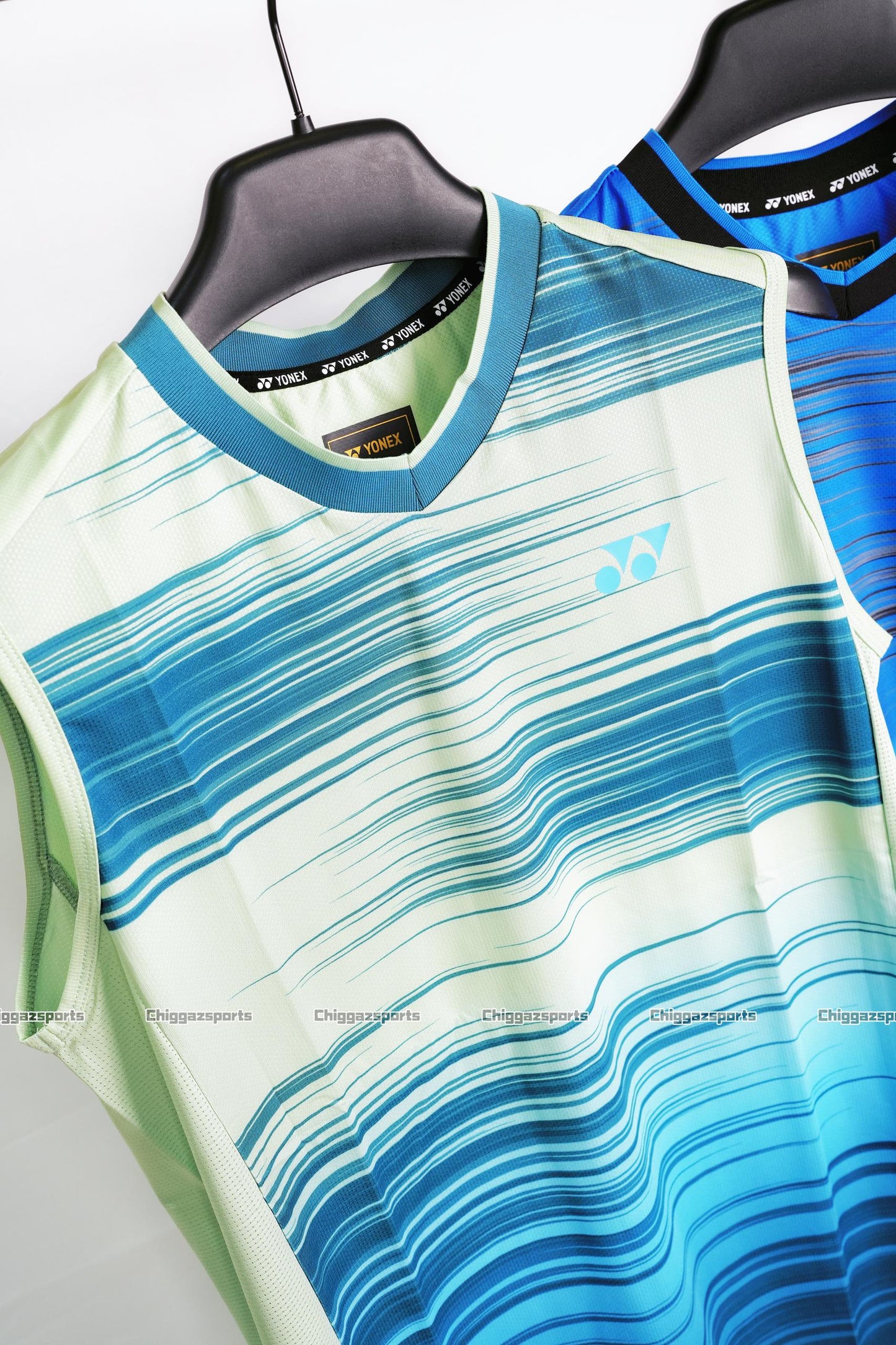 YONEX V NECK MEN SLEVELESS ACTIVE33 - 2549 (4 COLORS)